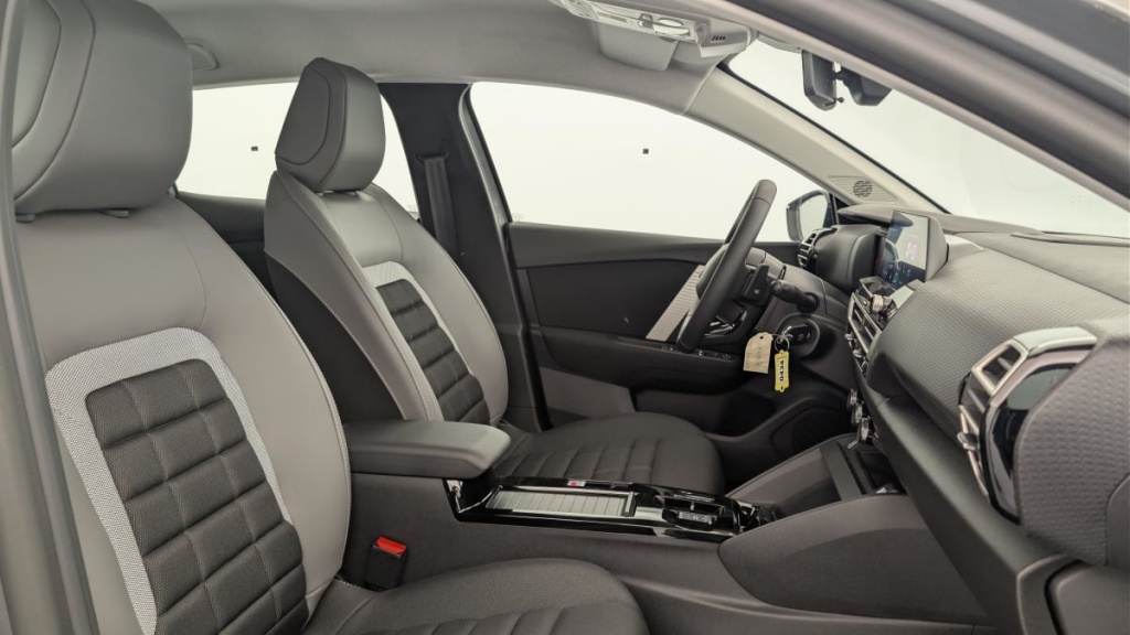 CITROEN C4 Hybride 145 ch e-DCS6 Plus - ref: 1-389793 - Photo 9