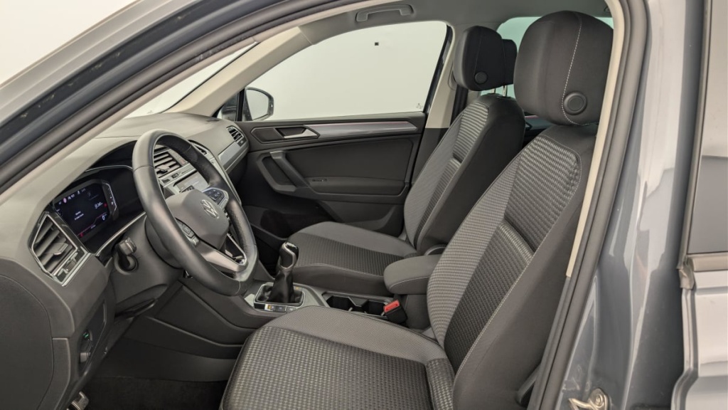 VOLKSWAGEN Tiguan 2.0 TDI 122CH BVM6 ACTIVE - ref: 1-389941 - Photo 16
