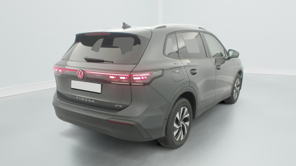 VOLKSWAGEN Tiguan 1.5 ETSI 150CH DSG7 Life - ref: 1-390178 - Photo 7