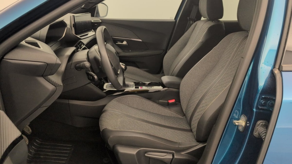 PEUGEOT 2008 100 S S BVM6 Allure - ref: 1-390187 - Photo 16