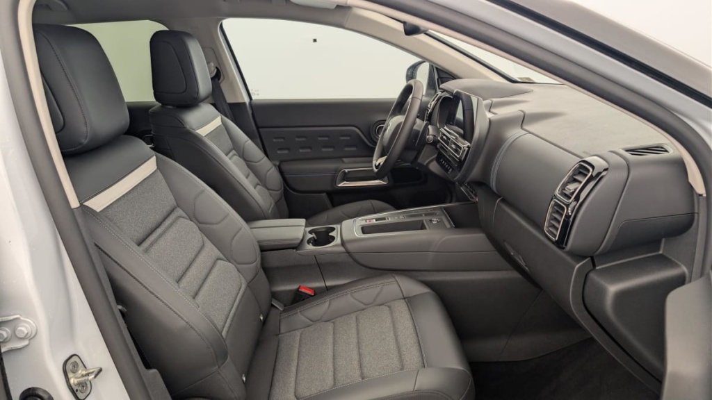 CITROEN C5 Aircross Hybride 136 e-DCS6 Max - ref: 1-390270 - Photo 9