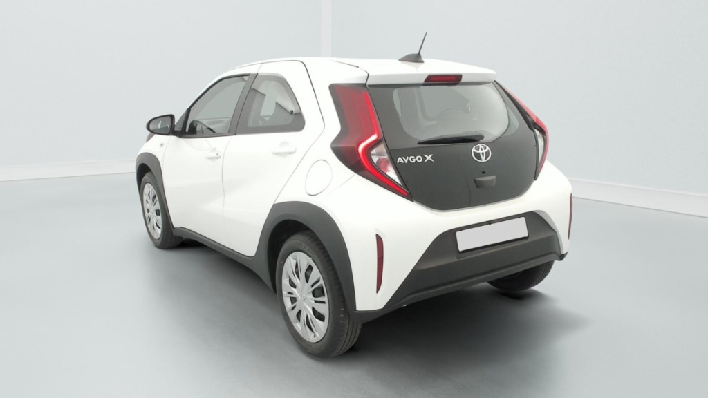 TOYOTA Aygo X 1.0 VVT-i 72 Dynamic - ref: 1-394900 - Photo 5