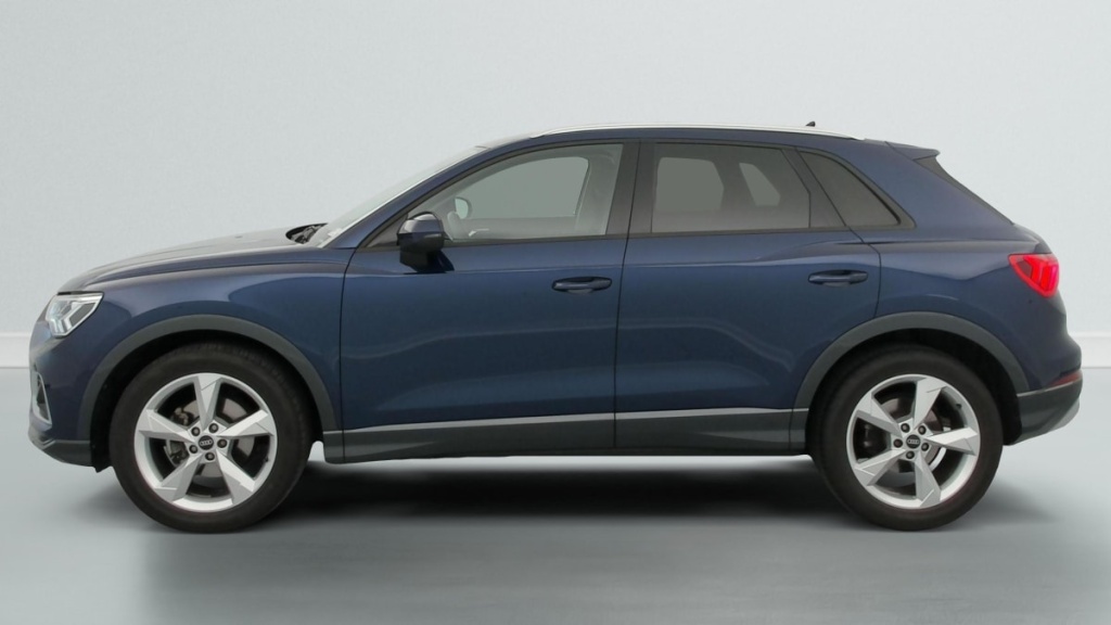 AUDI Q3 35 TDI 150 ch S tronic 7 Design - ref: 1-395210 - Photo 4