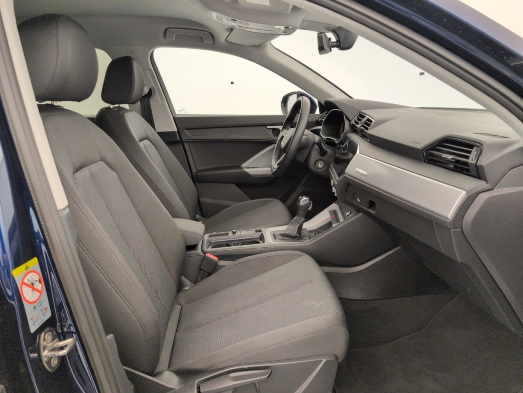 AUDI Q3 35 TDI 150 ch S tronic 7 Design - ref: 1-395210 - Photo 9