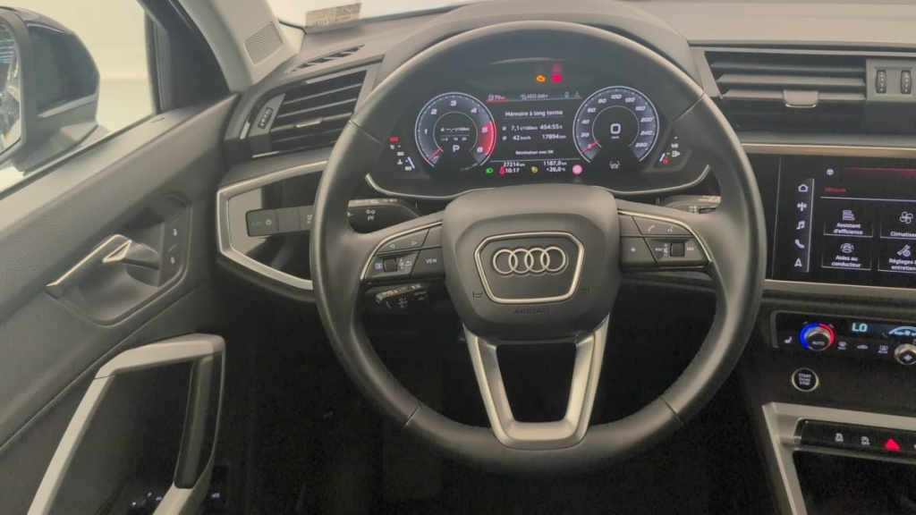 AUDI Q3 35 TDI 150 ch S tronic 7 Design - ref: 1-395263 - Photo 14