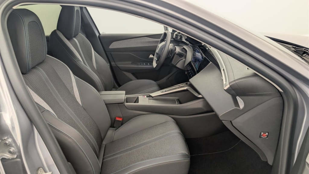 PEUGEOT 308 Hybrid 145 e-DCS6 Allure - ref: 1-396195 - Photo 9