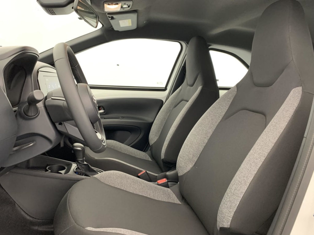 TOYOTA Aygo X 1.0 VVT-i 72 S-CVT Dynamic - ref: 1-396281 - Photo 20