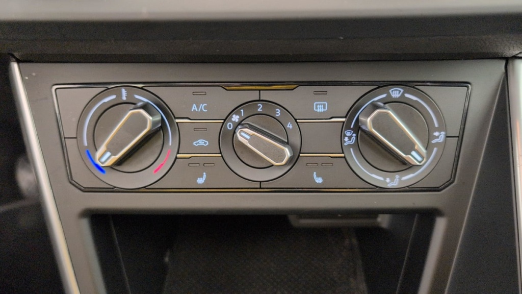 VOLKSWAGEN Polo 1.0 TSI 95 S S BVM5 Life - ref: 1-397078 - Photo 19