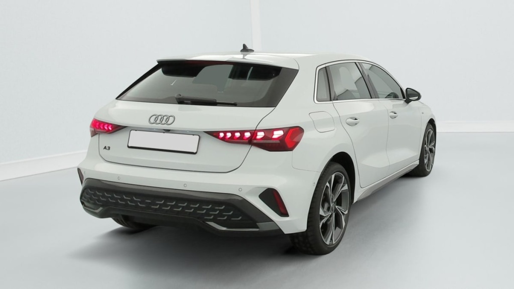 AUDI A3 Sportback TFSI e Hybride rechargeable 204 S tronic 6 S line - ref: 1-398276 - Photo 7