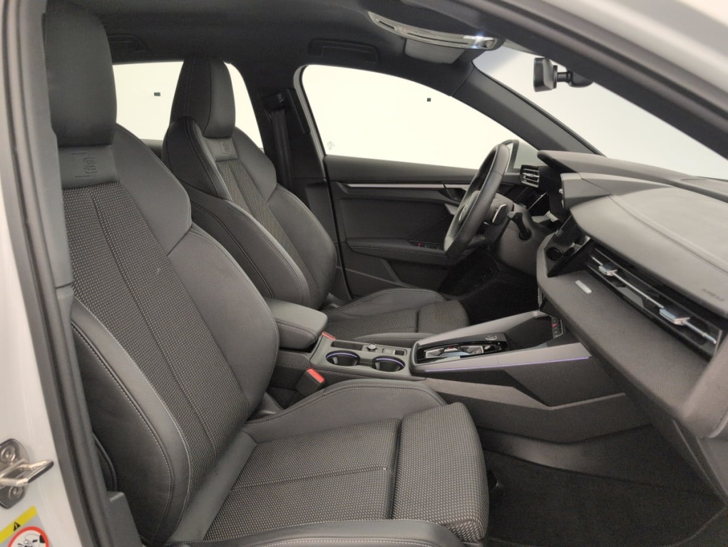 AUDI A3 Sportback TFSI e Hybride rechargeable 204 S tronic 6 S line - ref: 1-398276 - Photo 9
