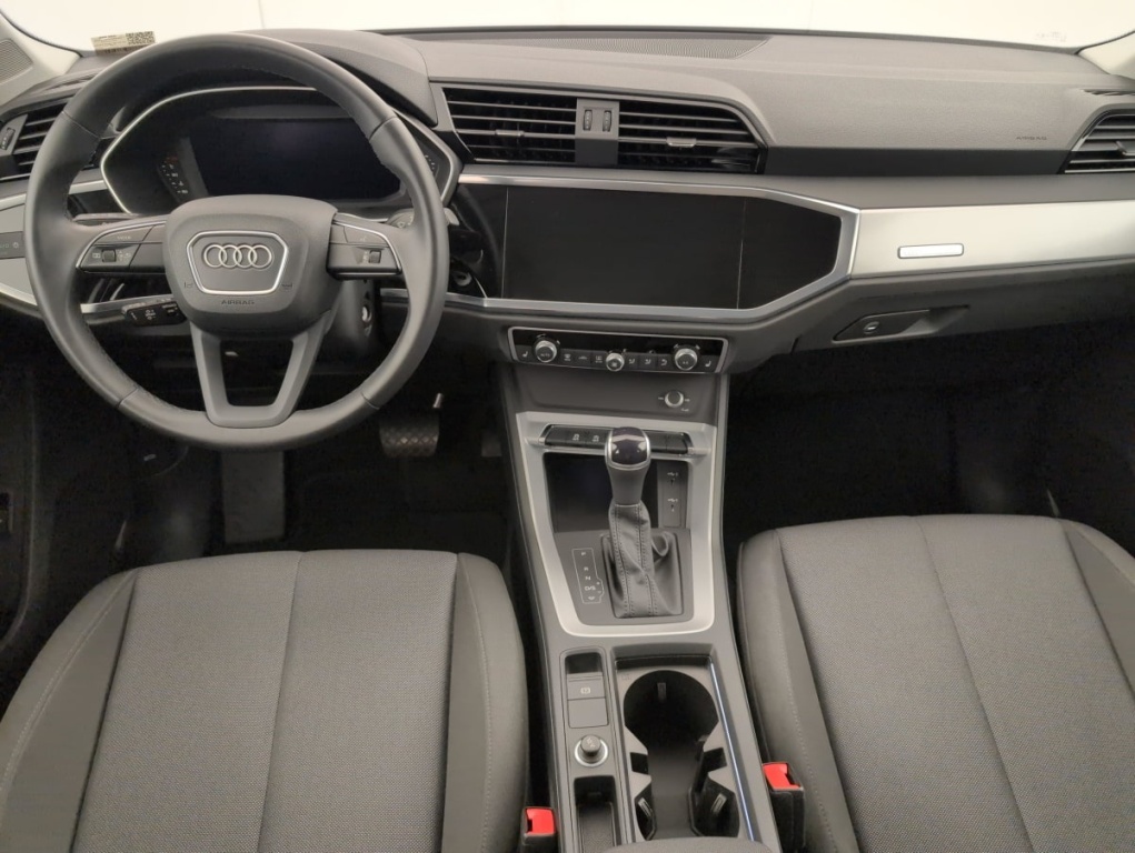 AUDI Q3 35 TDI 150 ch S tronic 7 Design - ref: 1-400898 - Photo 13