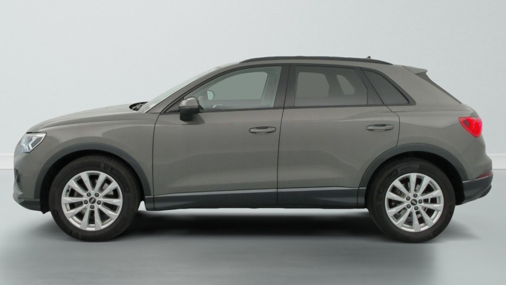 AUDI Q3 35 TDI 150 ch S tronic 7 Design - ref: 1-400898 - Photo 4