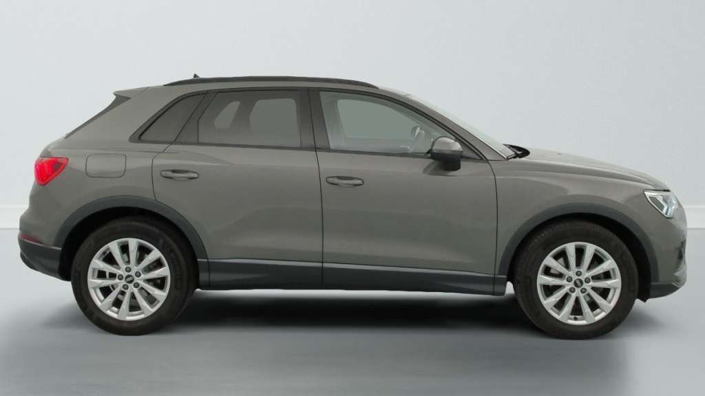 AUDI Q3 35 TDI 150 ch S tronic 7 Design - ref: 1-400898 - Photo 8