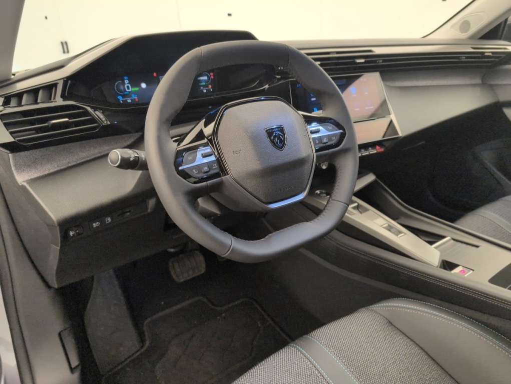PEUGEOT 308 PHEV 180 e-EAT8 Allure - ref: 1-401670 - Photo 16