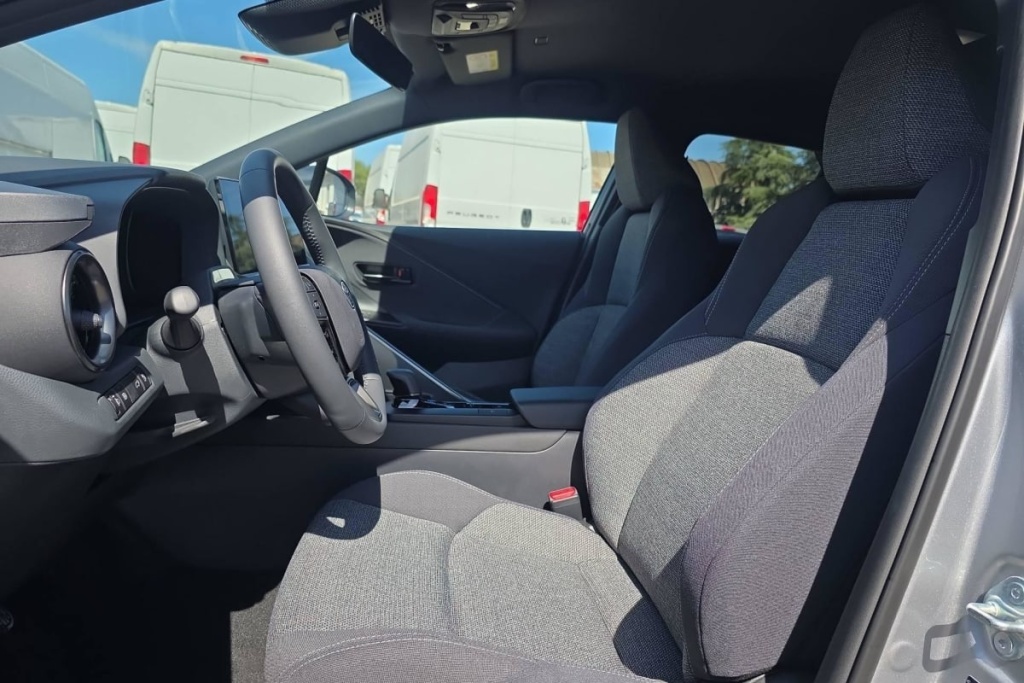 TOYOTA C-HR Hybride 140 Design - ref: 1-402324 - Photo 20