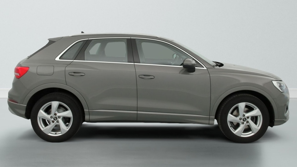 AUDI Q3 35 TDI 150 ch S tronic 7 Design - ref: 1-402662 - Photo 8