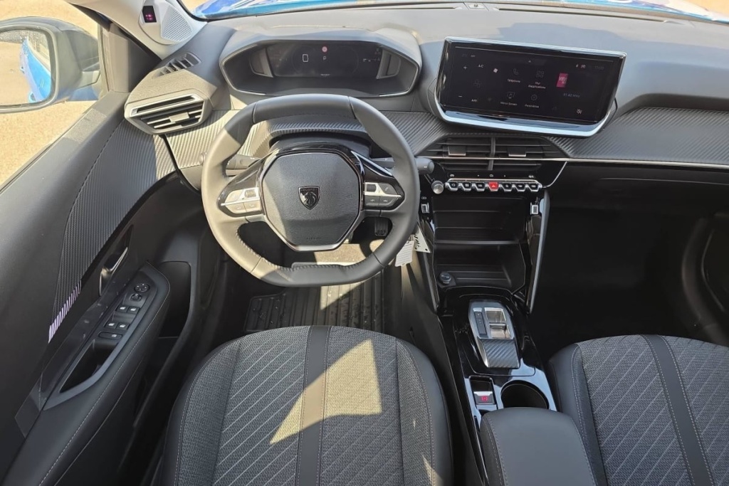 PEUGEOT 208 Hybrid 110 ch e-DCS6 Allure - ref: 1-404373 - Photo 13