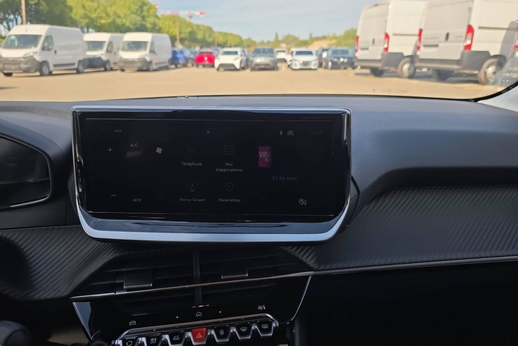PEUGEOT 208 Hybrid 110 ch e-DCS6 Allure - ref: 1-404373 - Photo 18