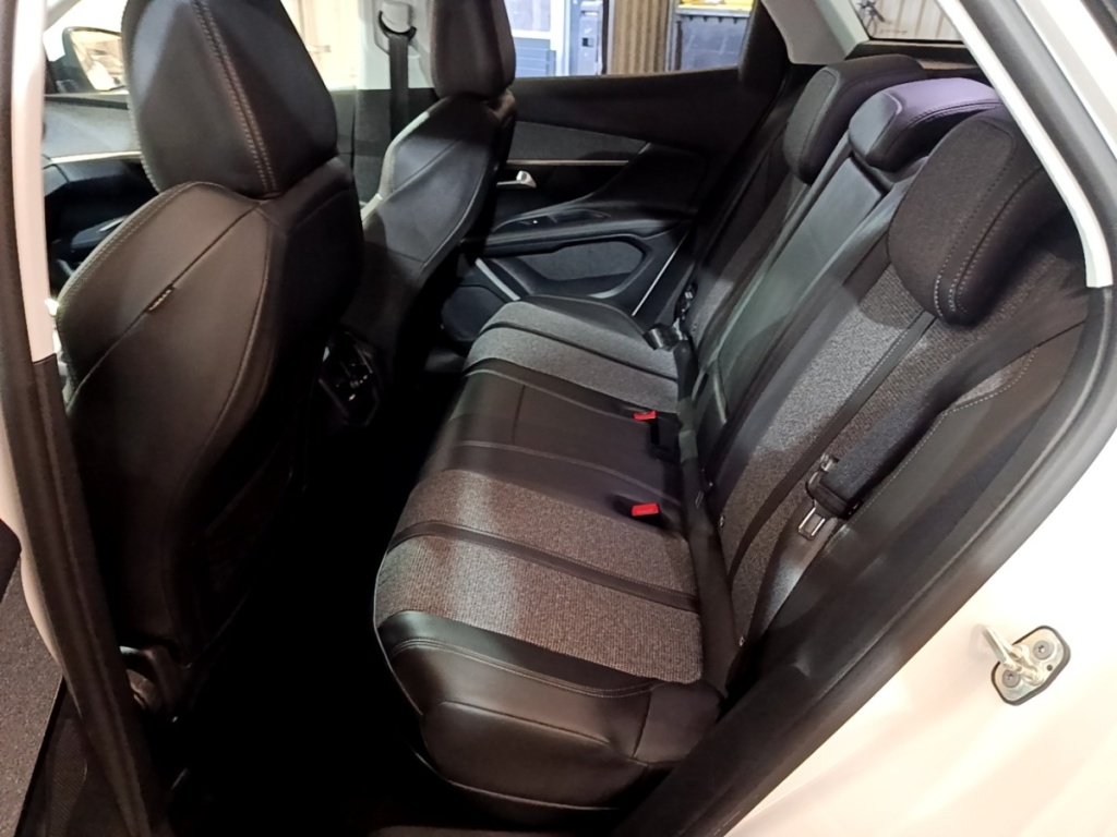 PEUGEOT 3008 1.6 HYBRID 225 E-EAT8 Allure - ref: 13-3787867 - Photo 10