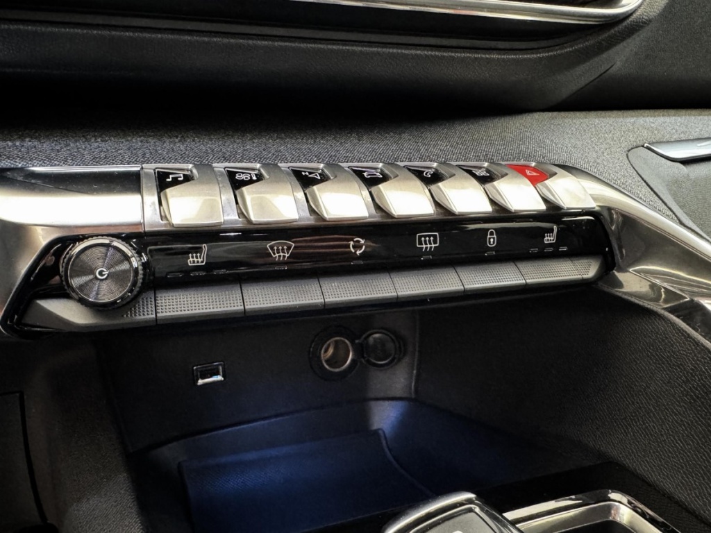 PEUGEOT 5008 BlueHDi 130 S&S EAT8 Allure Pack - ref: 13-4181814 - Photo 14