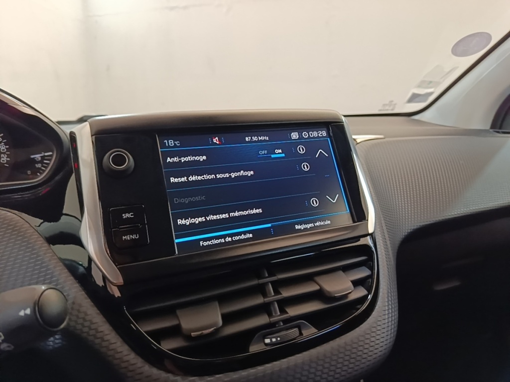 PEUGEOT 208 Puretech 82 ALLURE - ref: 13-4187758 - Photo 18