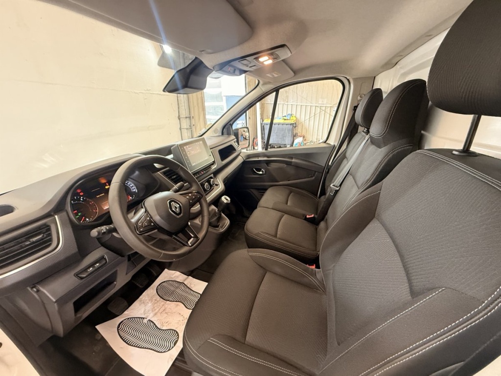 RENAULT Trafic FG GCF L1H1 3T Blue dCi 130 - ref: 13-4215784 - Photo 10