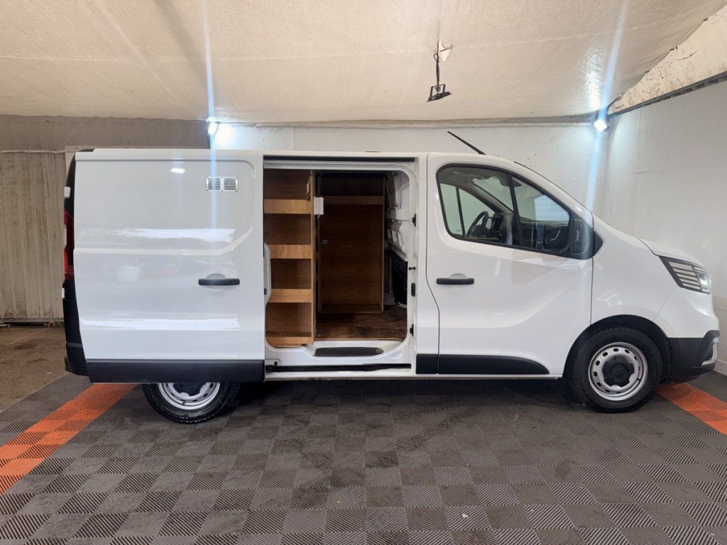 RENAULT Trafic FG GCF L1H1 3T Blue dCi 130 - ref: 13-4215784 - Photo 4