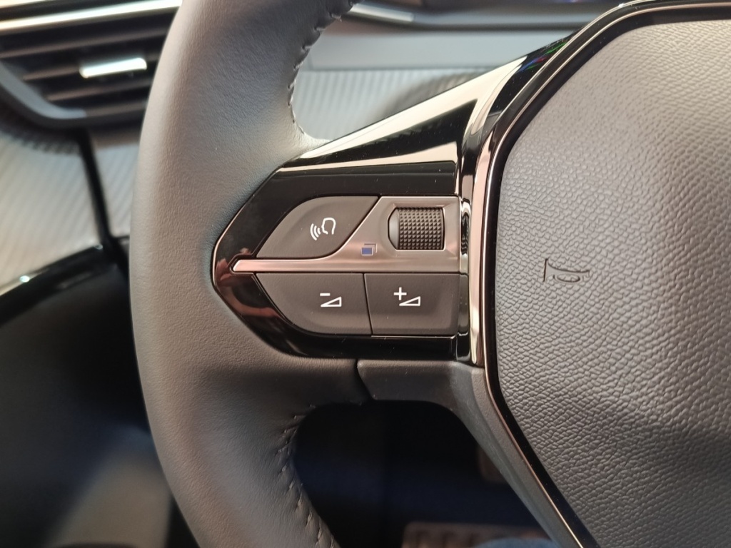 PEUGEOT 208 Electrique 136ch Allure - ref: 13-4225377 - Photo 17