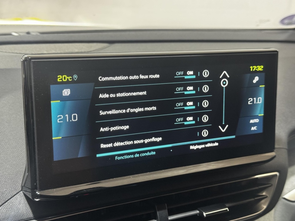 PEUGEOT 3008 1.6 PHEV 225 E-EAT8 GT - ref: 13-4234837 - Photo 13
