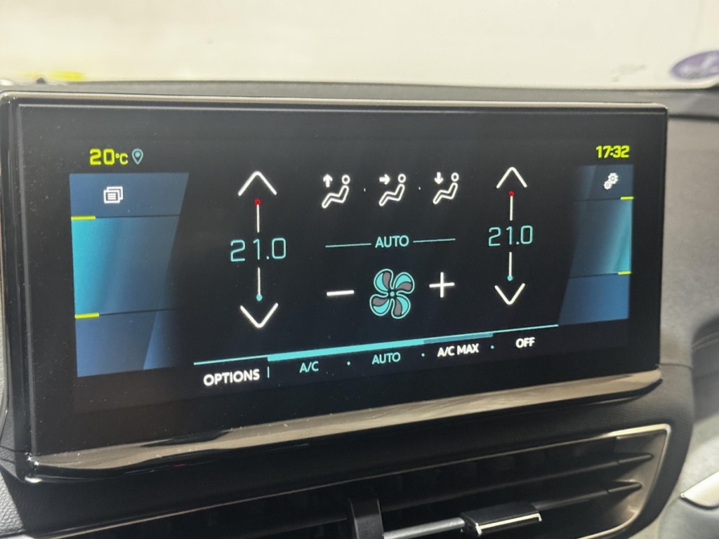 PEUGEOT 3008 1.6 PHEV 225 E-EAT8 GT - ref: 13-4234837 - Photo 14
