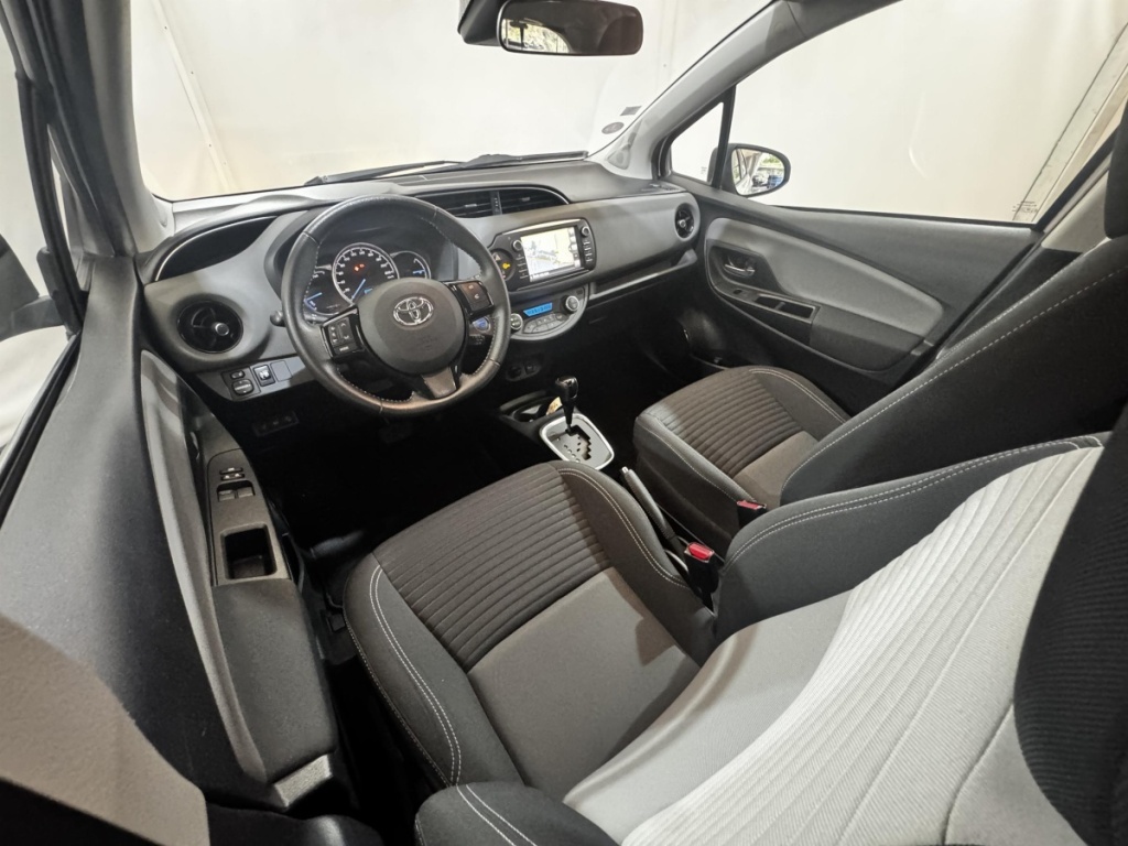 TOYOTA Yaris 1.5 Hybride 100h France Business - ref: 13-4242329 - Photo 10