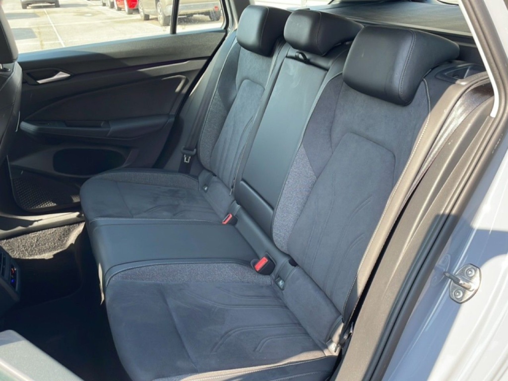 VOLKSWAGEN Golf SW VIII 2.0 TDI 150CH SCR DSG STYLE - ref: 2-825649 - Photo 8
