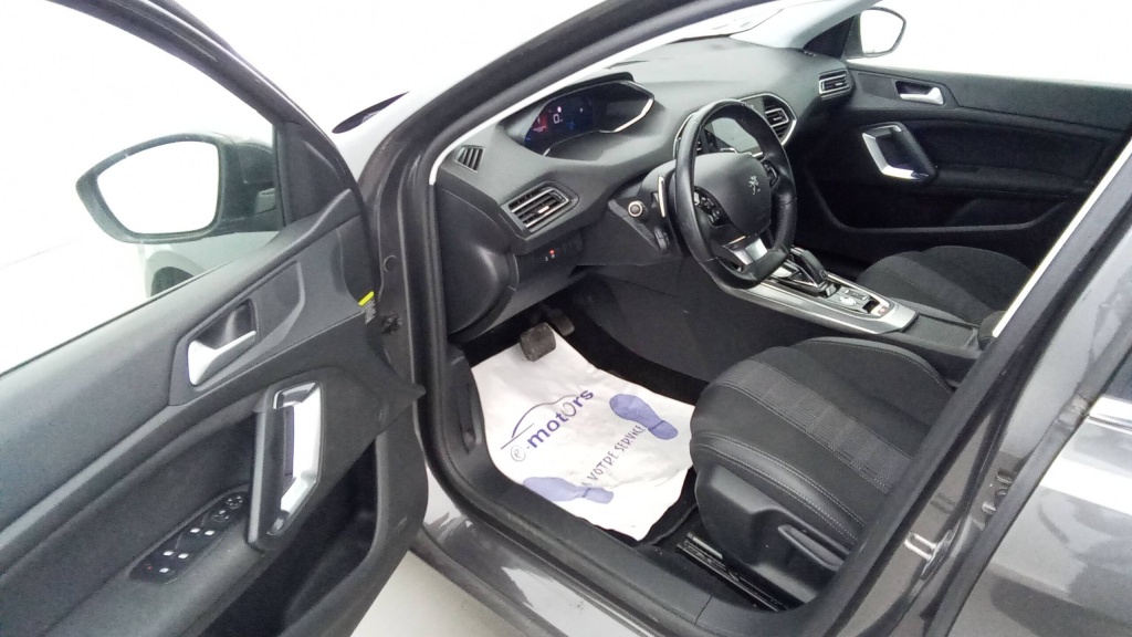 PEUGEOT 308 Allure ESSENCE 130 EAT8 ALLURE - ref: 5-1338501 - Photo 13