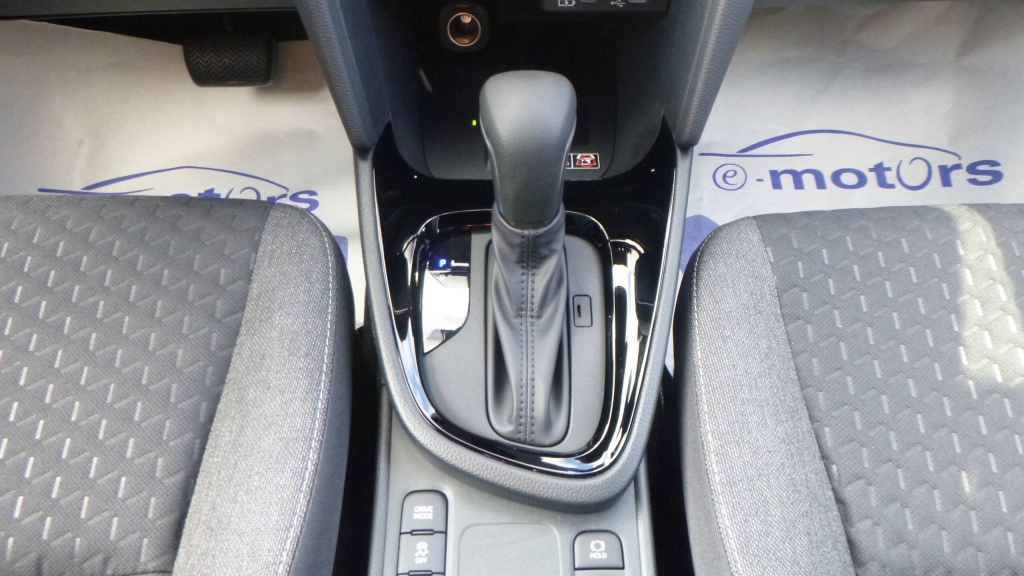TOYOTA Yaris Cross Design 130H 2WD DESIGN +PACK HIVER +PACK SAFETY - ref: 5-1397801 - Photo 19
