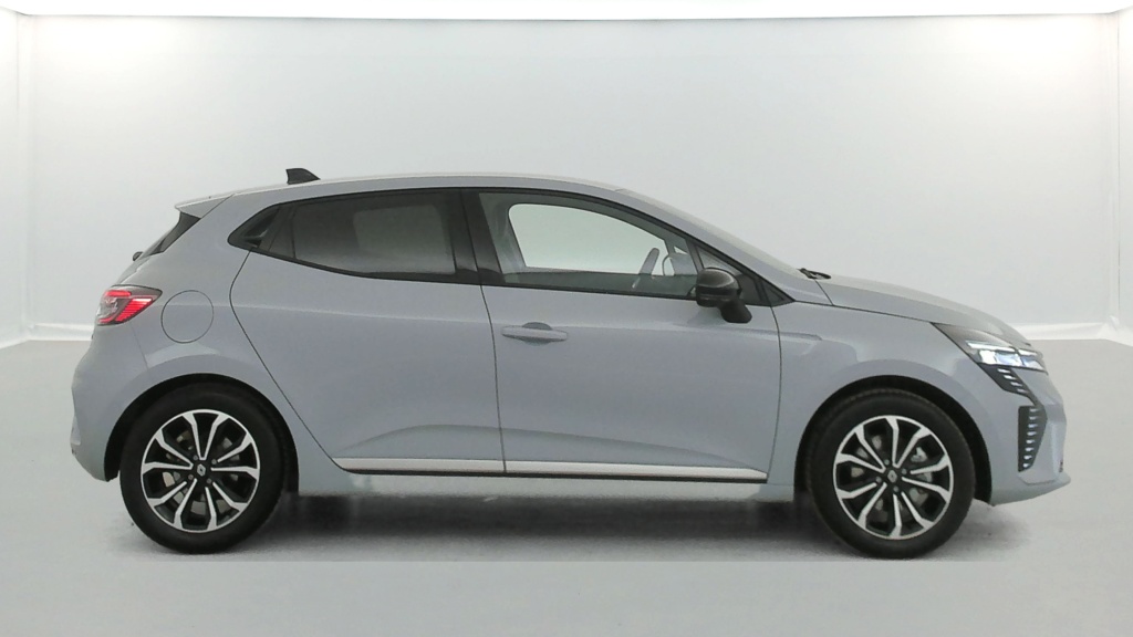 RENAULT Clio Techno E-Tech full hybrid 145 - ref: 6-2971x252429 - Photo 6
