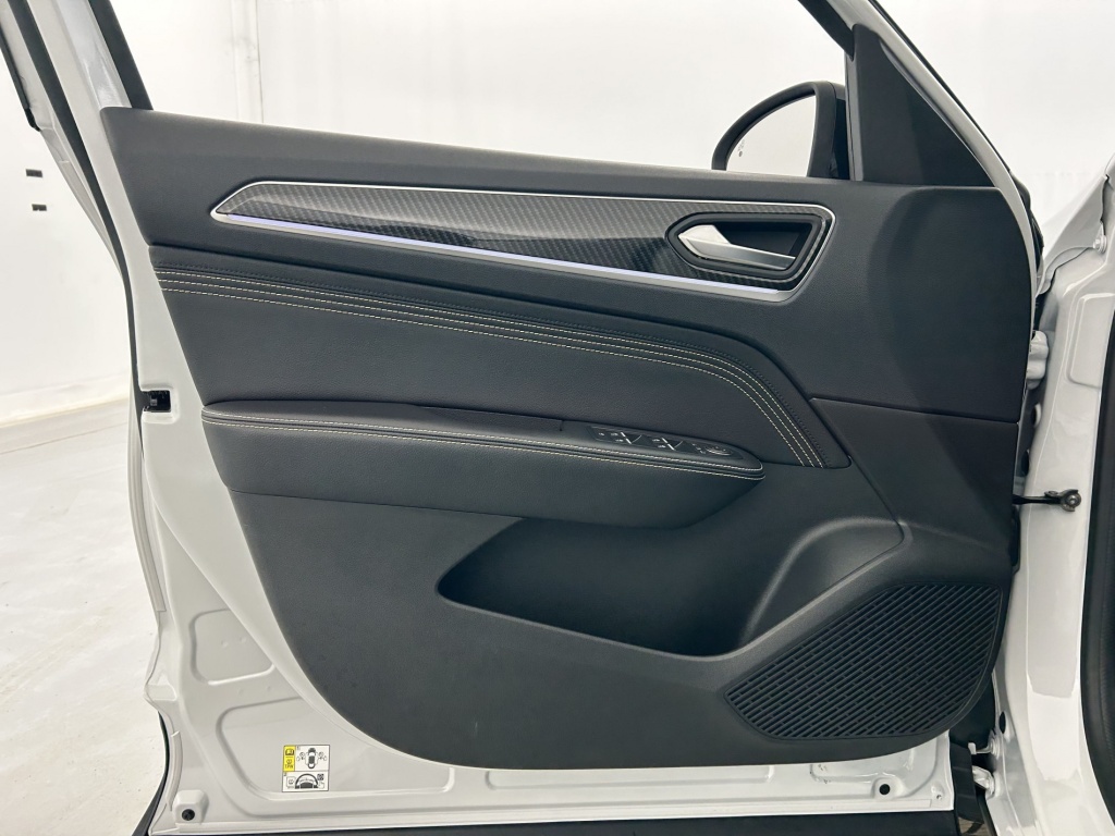 RENAULT Arkana Engineered E-Tech hybride 145 22 - ref: 6-2971x253571 - Photo 11