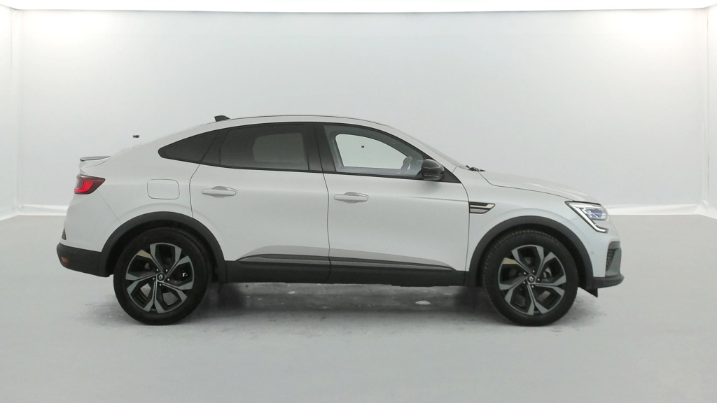 RENAULT Arkana Engineered E-Tech hybride 145 22 - ref: 6-2971x253571 - Photo 6