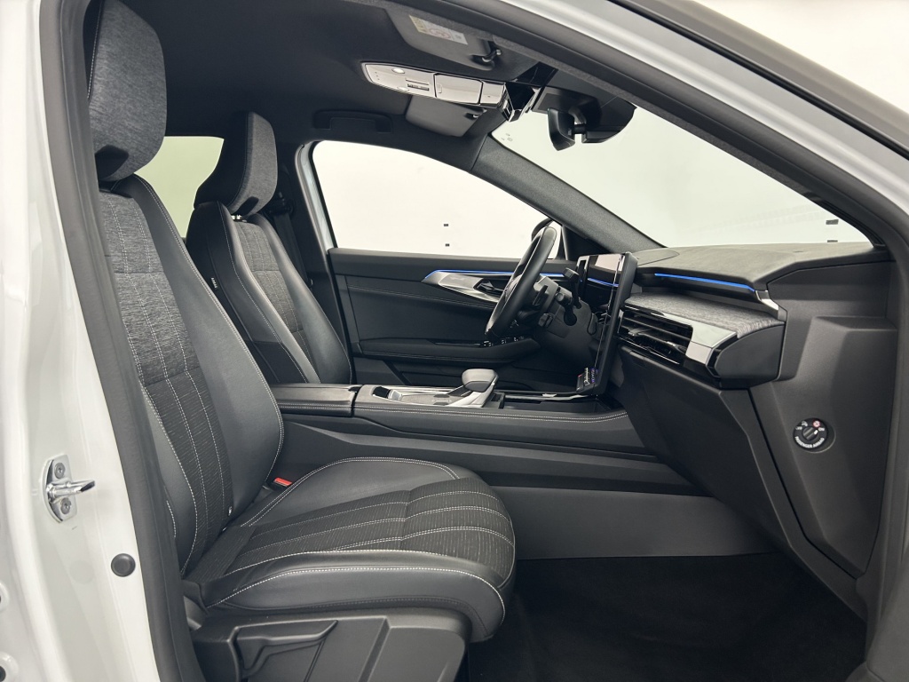 RENAULT Austral Techno E-Tech hybrid 200 - ref: 6-2971x255403 - Photo 14