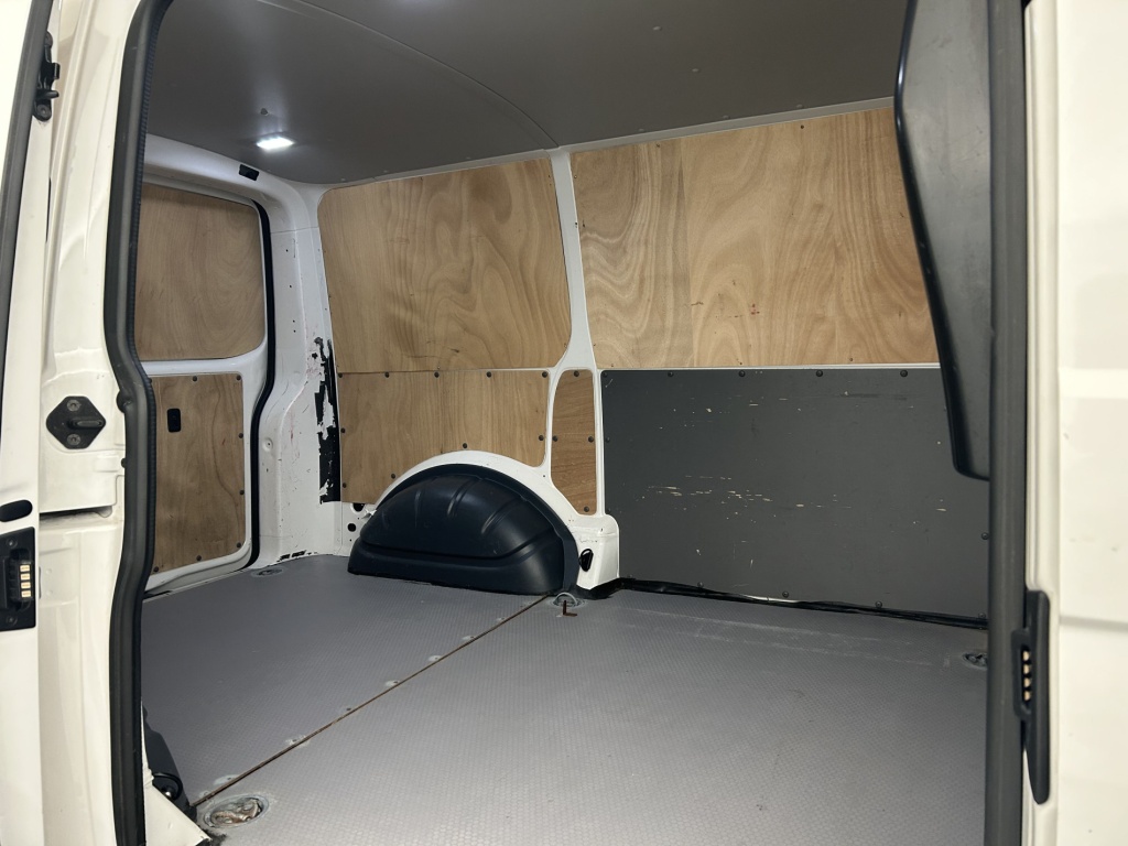 VOLKSWAGEN Transporter BUSINESS PLUS L1H1 2.0 TDI 110 BVM5 - ref: 6-2971x258998 - Photo 16