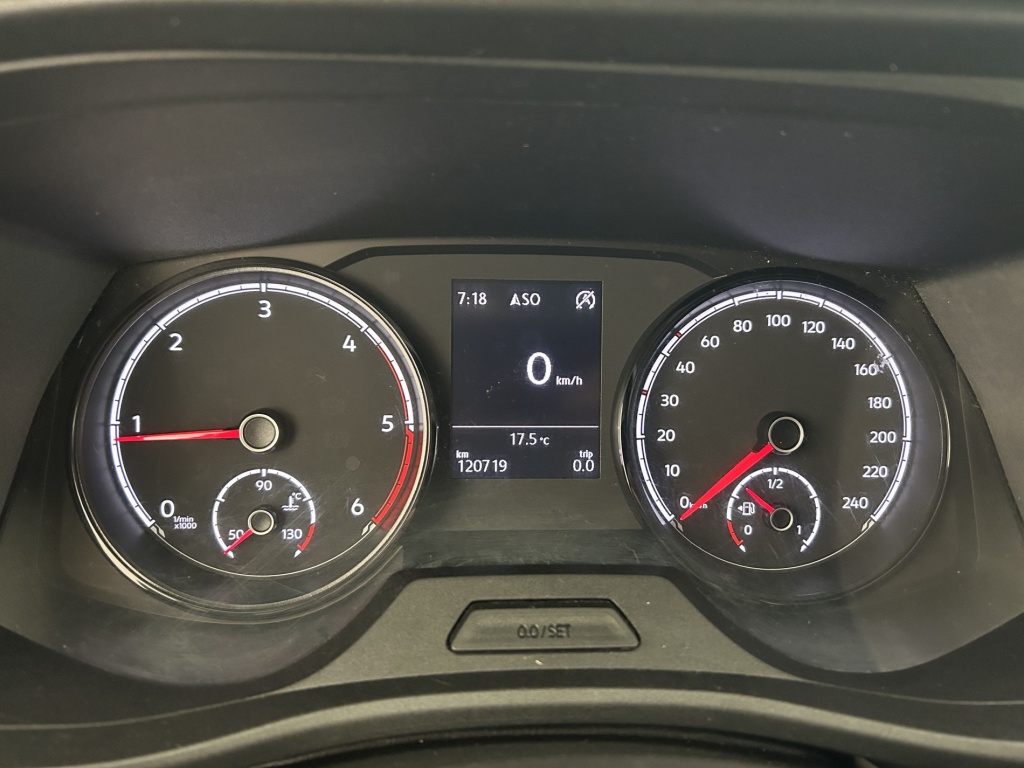 VOLKSWAGEN Transporter BUSINESS PLUS L1H1 2.0 TDI 110 BVM5 - ref: 6-2971x258998 - Photo 17