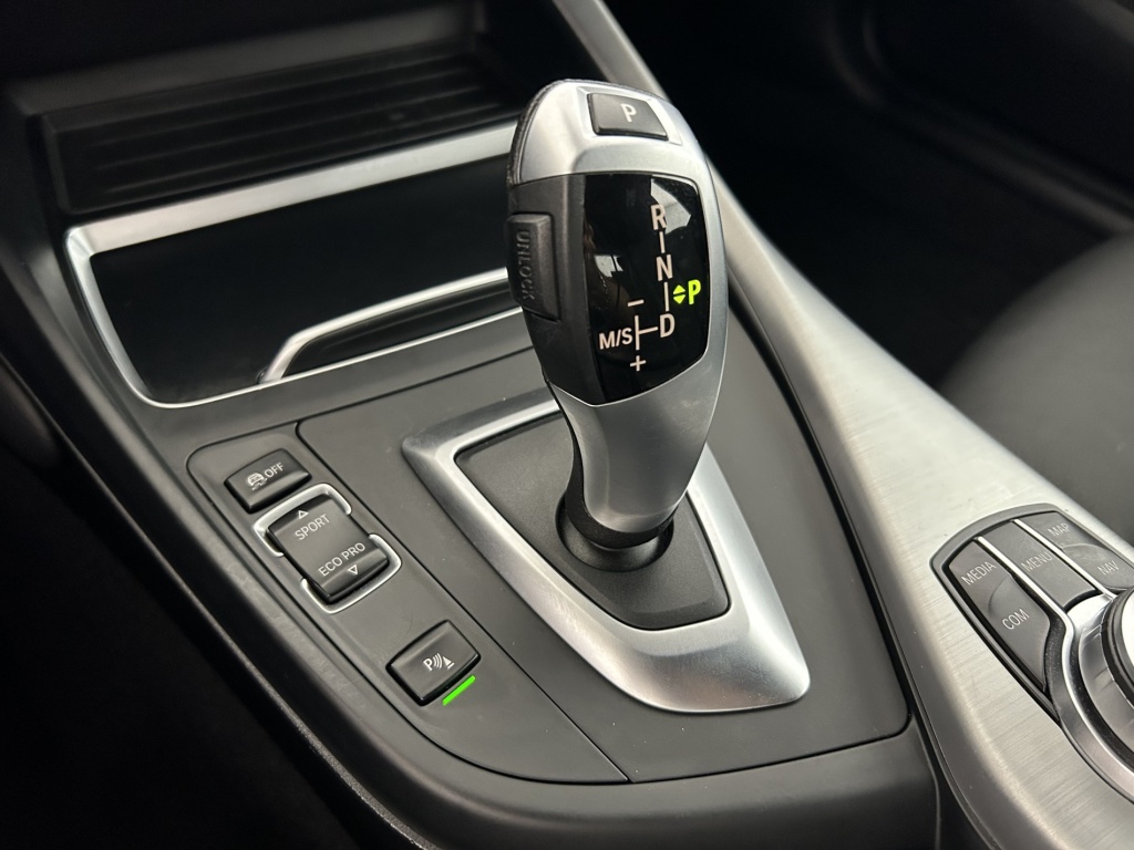 BMW Serie 1 M Sport Ultimate 116d 116 ch BVA8 - ref: 6-2971x262422 - Photo 13