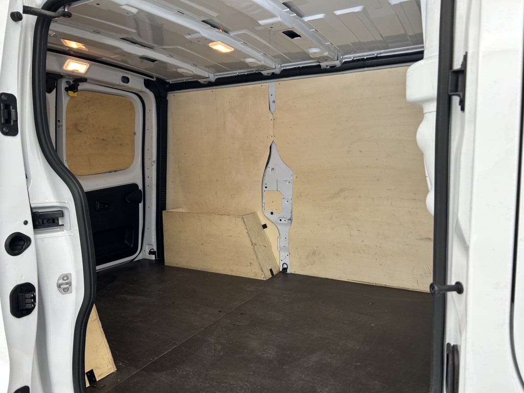 RENAULT Trafic ADVANCE FG BLUE DCI 130 L1H1 3T GSR2 - ref: 6-2971x262633 - Photo 16
