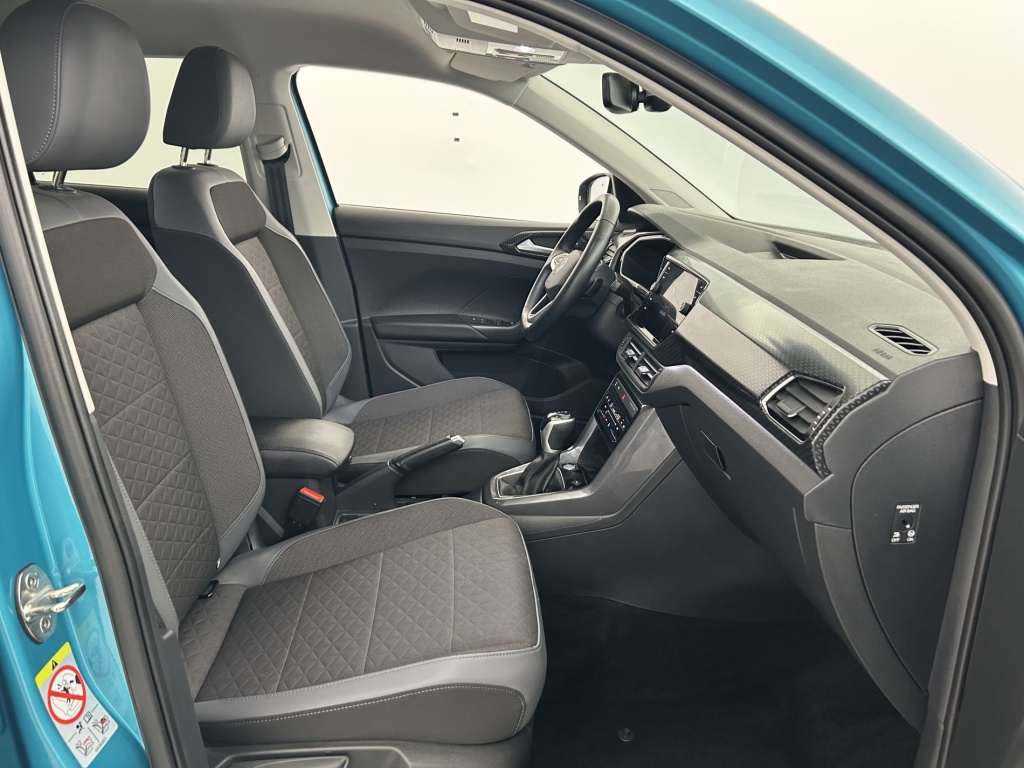 VOLKSWAGEN T-Cross R-Line Tech 1.0 TSI 110 Start/Stop DSG7 - ref: 6-2971x263274 - Photo 14