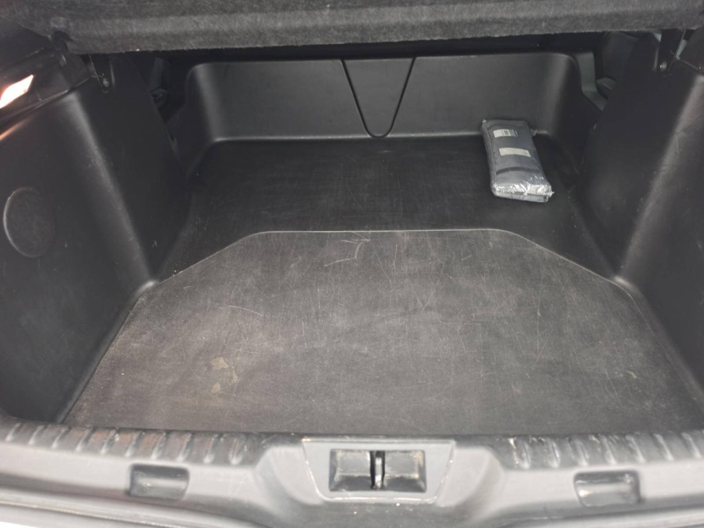 RENAULT Megane Evolution TCe 140 - ref: 6-2971x264839 - Photo 16