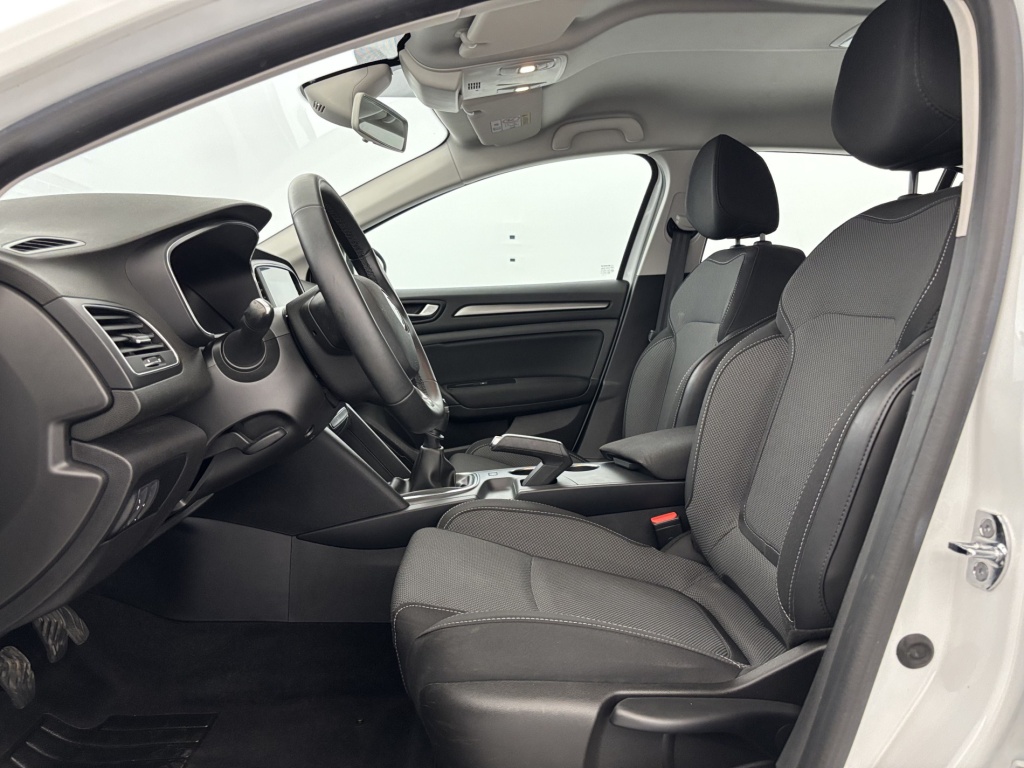 RENAULT Megane AIR NAV REVERSIBLE BLUE DCI 115 - ref: 6-2971x264841 - Photo 9