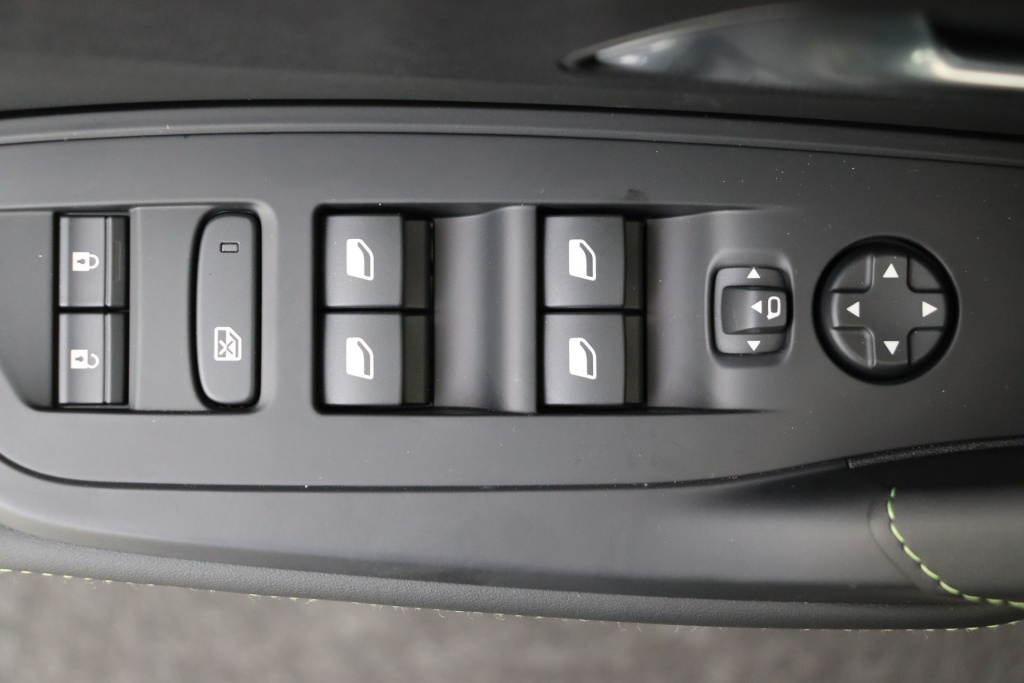 PEUGEOT 408 GT 58 kWh Electric 214 hp Auto    - ref: 7-46777 - Photo 17