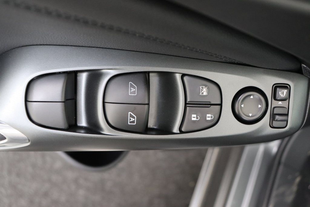 NISSAN Juke N-Connecta + Winter Pack + Navigation 1.0 DIG-T 114 hp 7DCT - ref: 7-50023 - Photo 17
