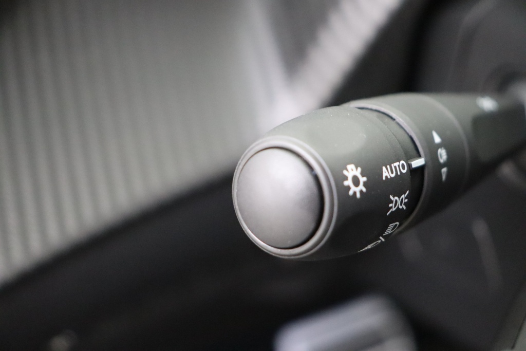PEUGEOT 2008 GT Hybrid 145 hp e-DSC6 - ref: 7-51065 - Photo 17