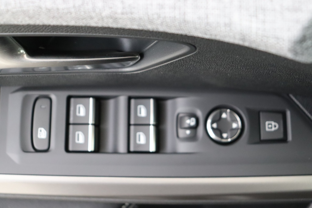 PEUGEOT 5008 GT Hybrid 145 hp e-DSC6 - ref: 7-51247 - Photo 14