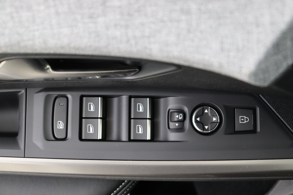 PEUGEOT 5008 GT Hybrid 145 hp e-DSC6 - ref: 7-51263 - Photo 14